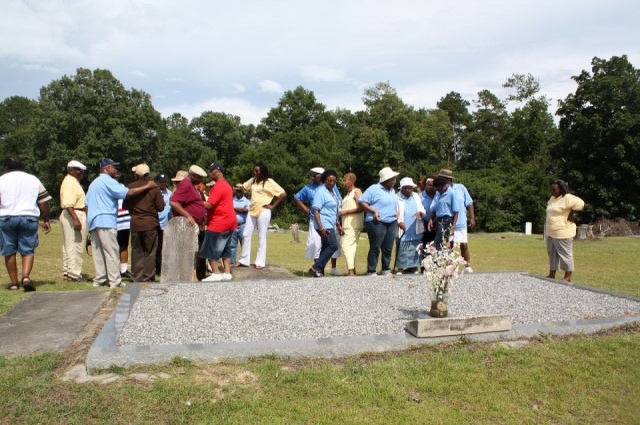 Gravesite of Artis Trawick & Lillie Trawick (Mitchell)